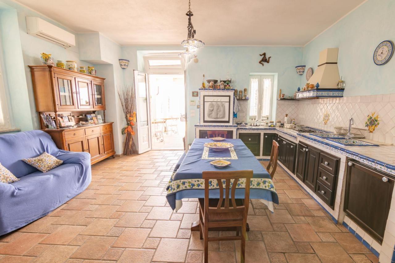 Bed and Breakfast Ottocento Sul Mare Nizza di Sicilia Esterno foto