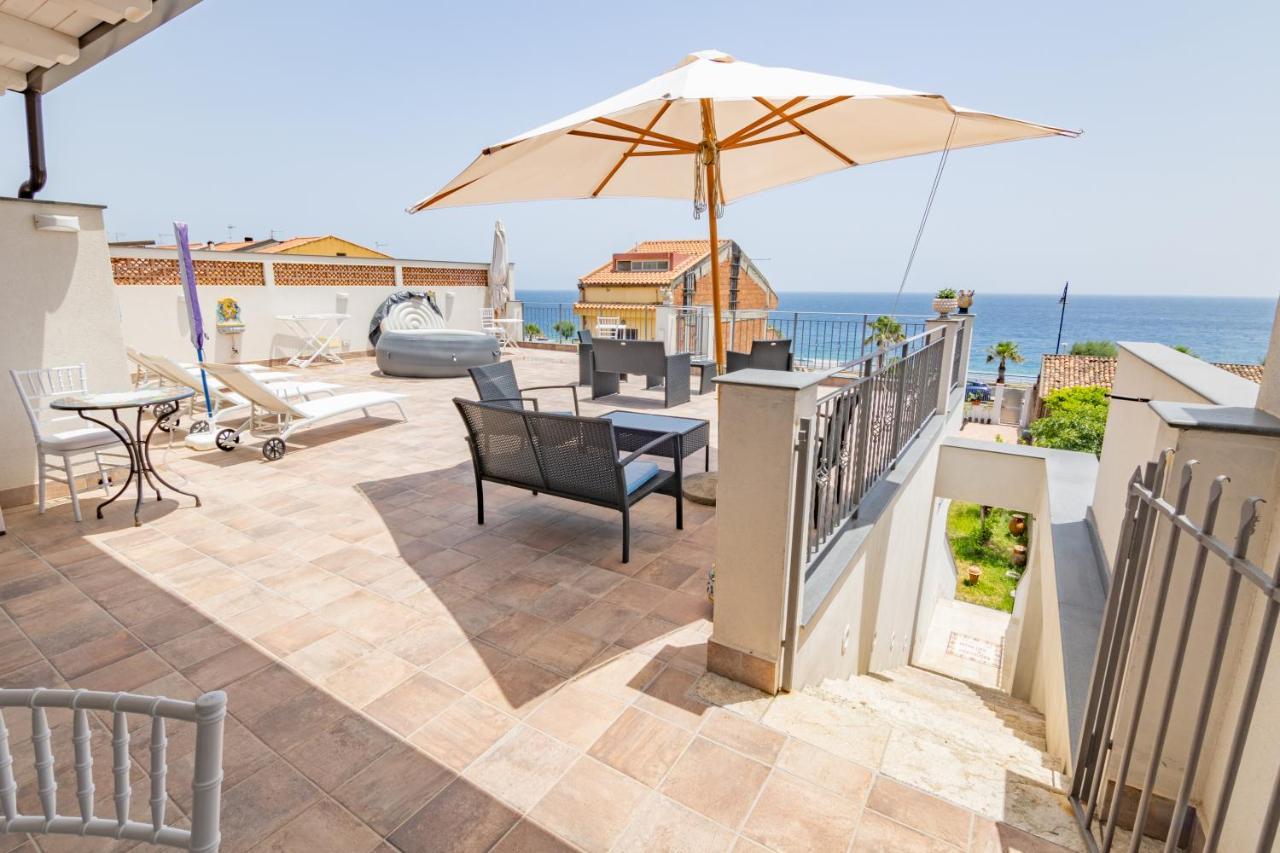 Bed and Breakfast Ottocento Sul Mare Nizza di Sicilia Esterno foto
