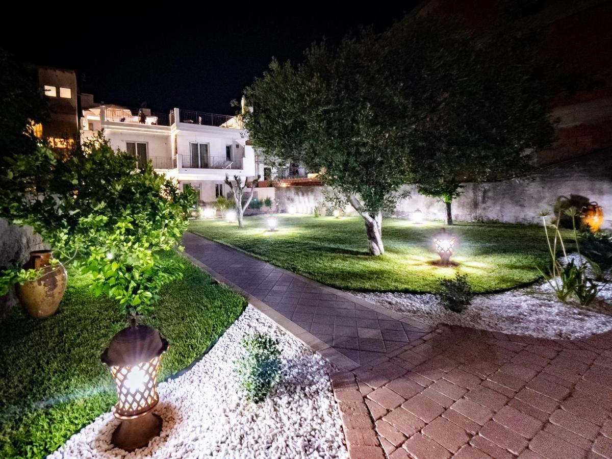 Bed and Breakfast Ottocento Sul Mare Nizza di Sicilia Esterno foto