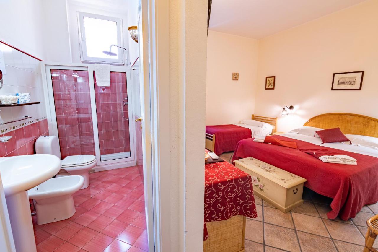 Bed and Breakfast Ottocento Sul Mare Nizza di Sicilia Esterno foto