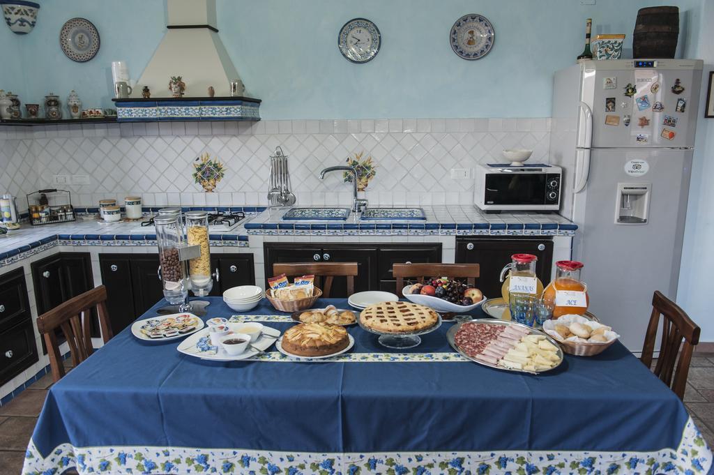 Bed and Breakfast Ottocento Sul Mare Nizza di Sicilia Esterno foto
