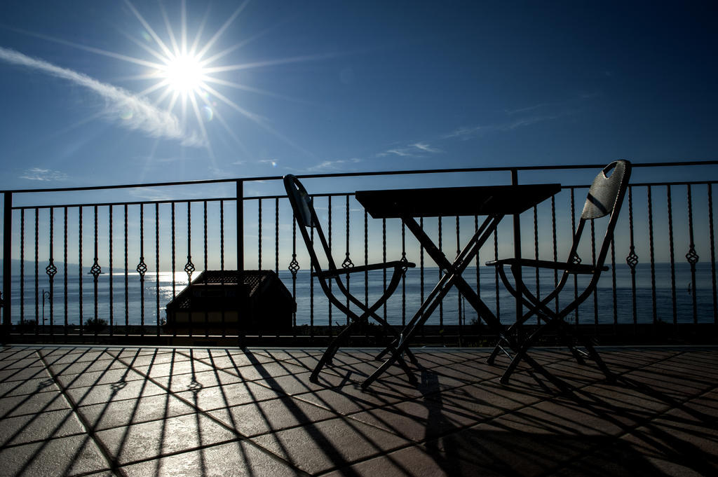 Bed and Breakfast Ottocento Sul Mare Nizza di Sicilia Esterno foto